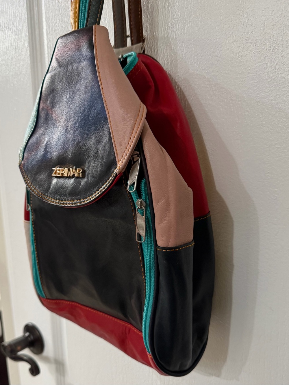 Zerimar patchwork leather sling backpack - Picture 5 of 12